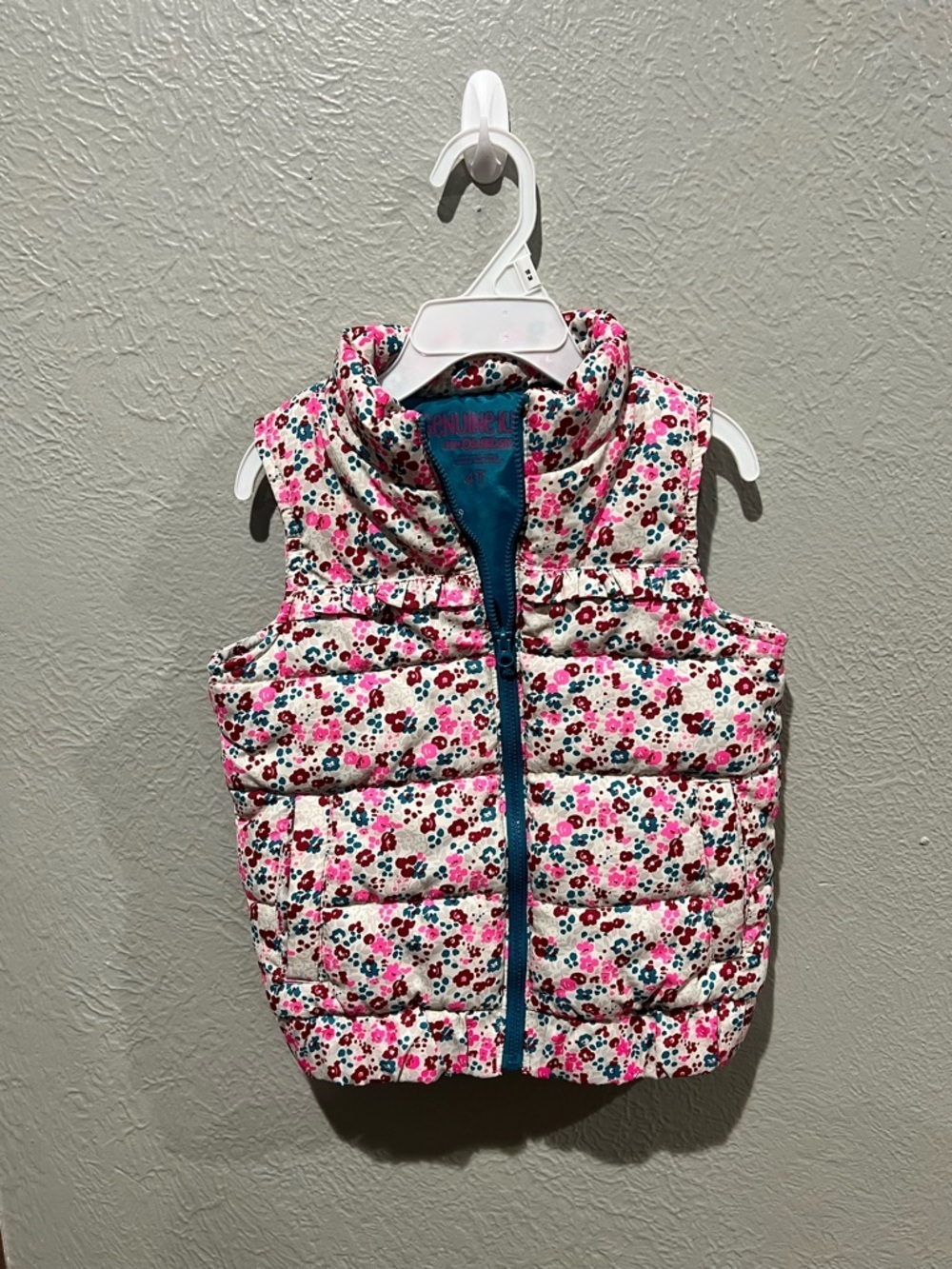 OshKosh B'gosh Floral Quilted Vest in Pink, Teal & White Size 4T EUC